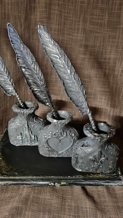 Silvery Pen and Penholder Set