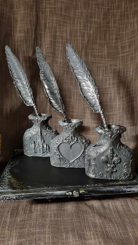 Silvery Pen and Penholder Set