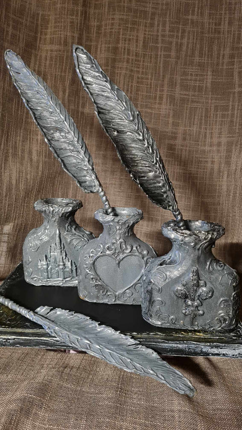 Silvery Pen and Penholder Set