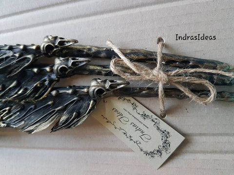 Gothic Crawskull feather pen