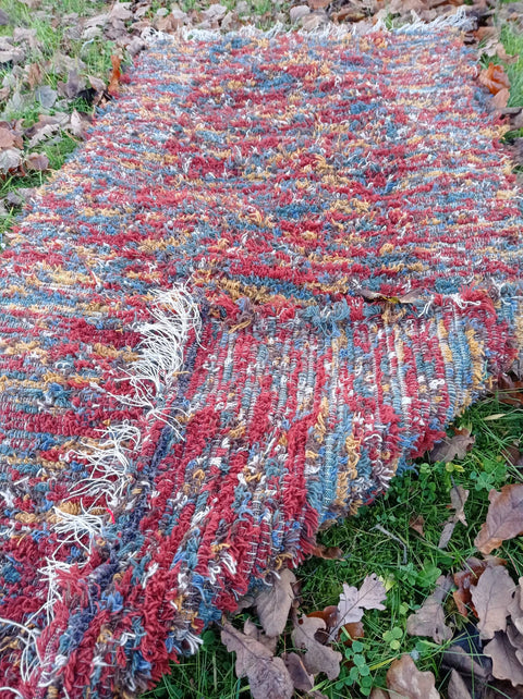 Fluffy carpet; Red +Blue+ Yellow; Brown + White; Loomed Rug; 154x85cm